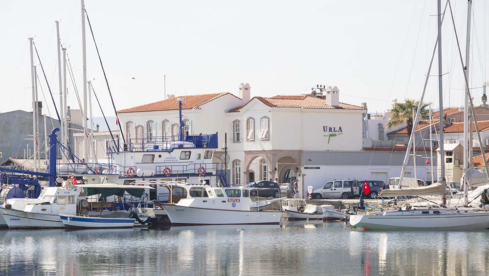 URLA